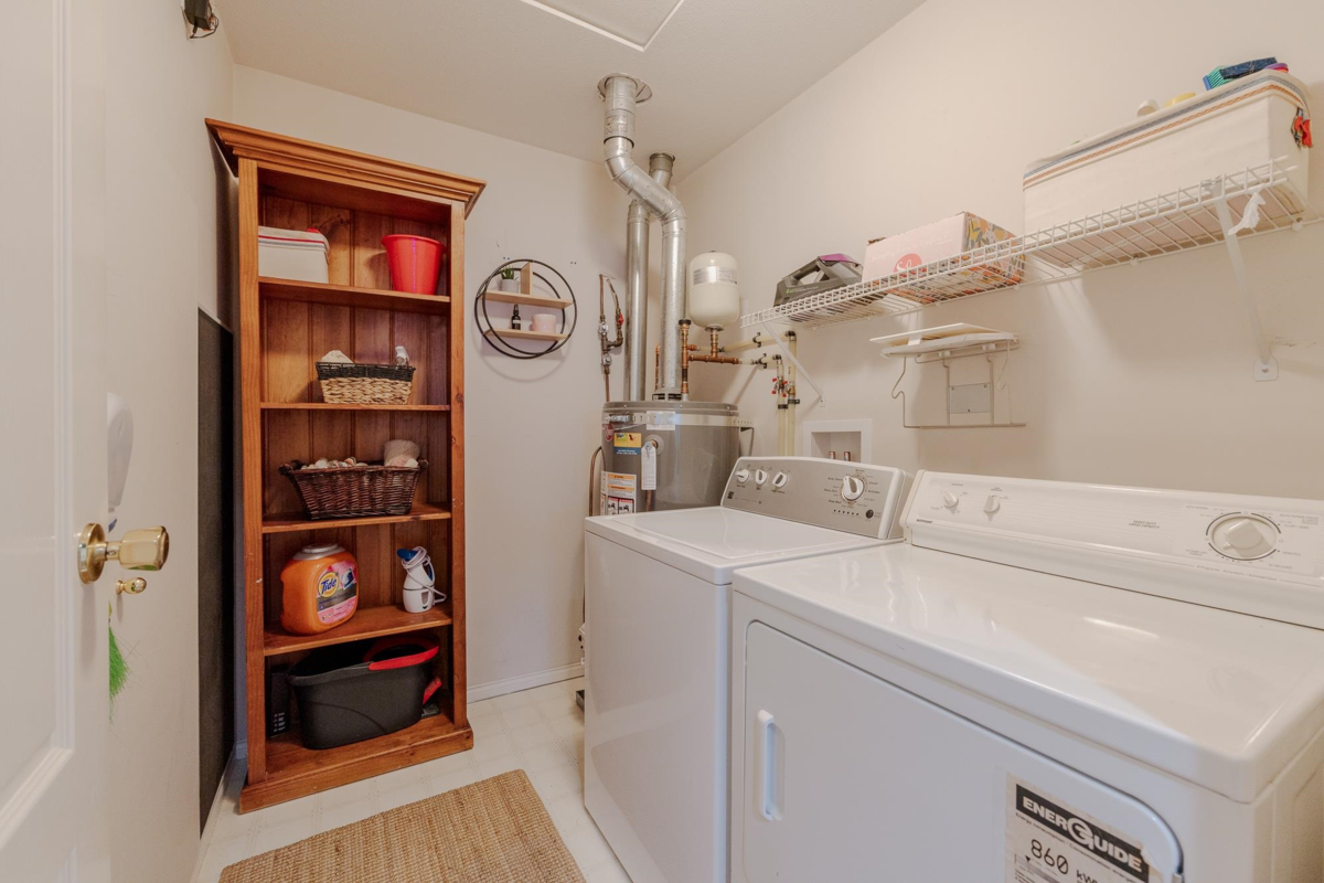 Swimming Pool Photo of 3 19044 118b Avenue, Pitt Meadows, BC