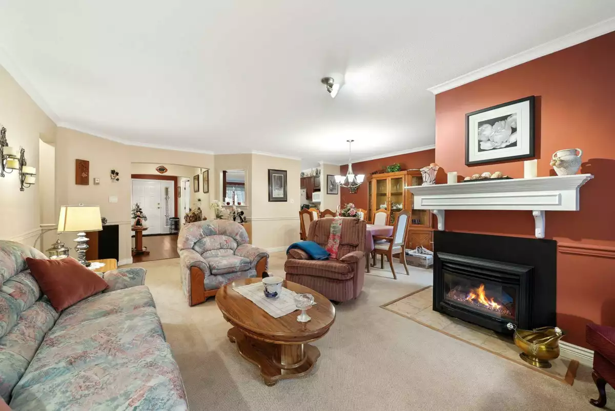 Breakfast Nook Photo of 58 21848 50th Avenue, Langley, BC