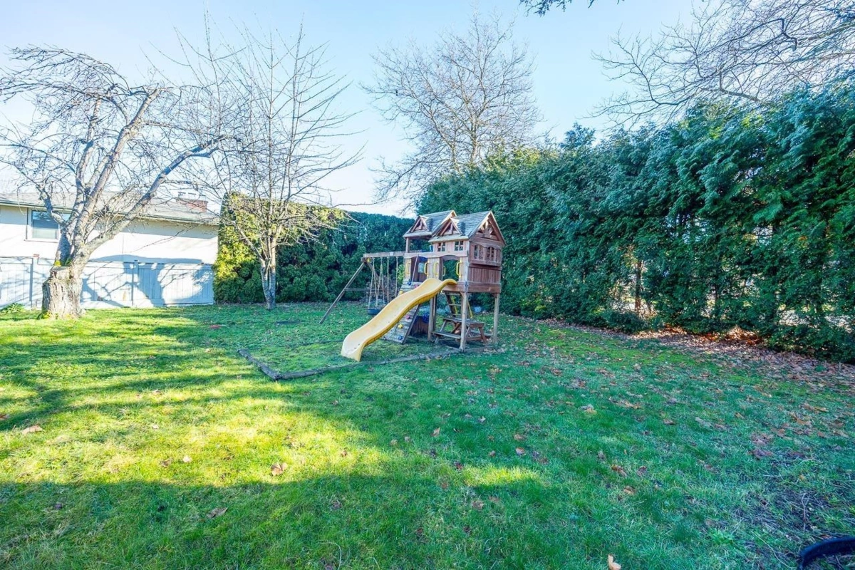 Outdoor Kitchen Photo of 2088 Allison Road, Vancouver, BC