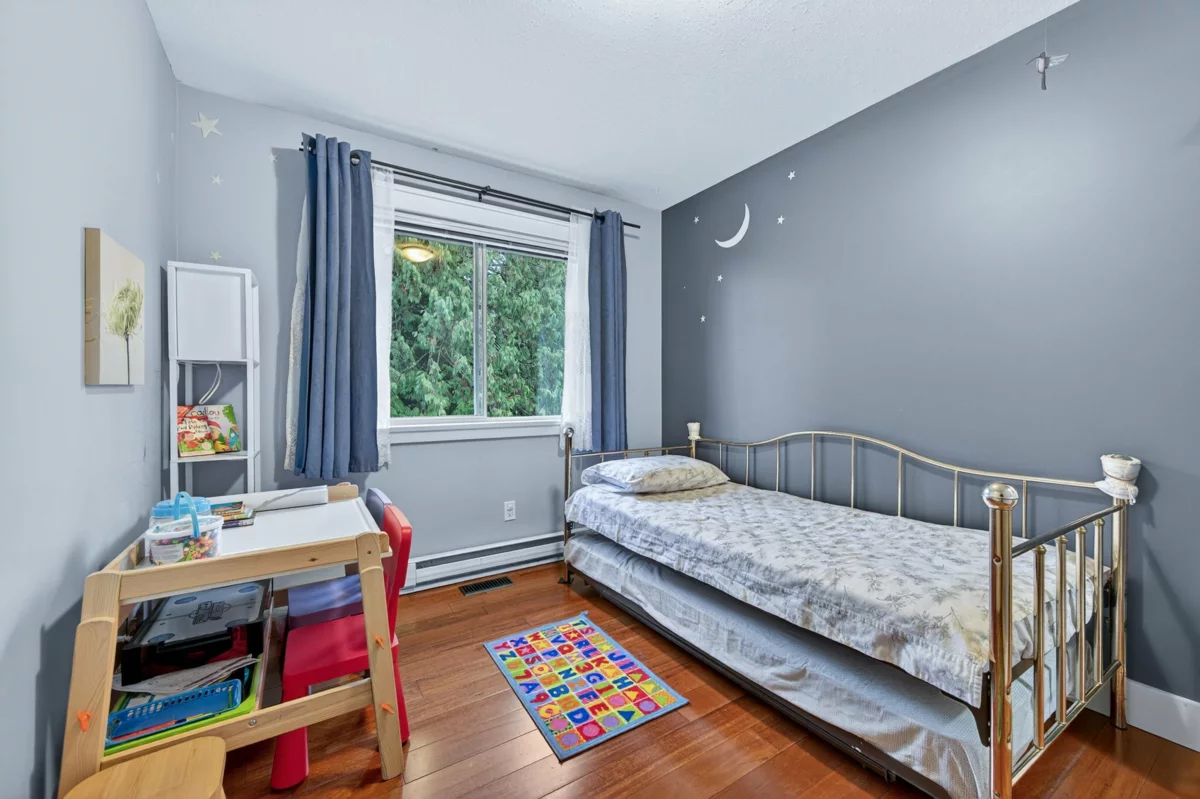 Basement Recreation Room Photo of 2382 150b Street, Surrey, BC