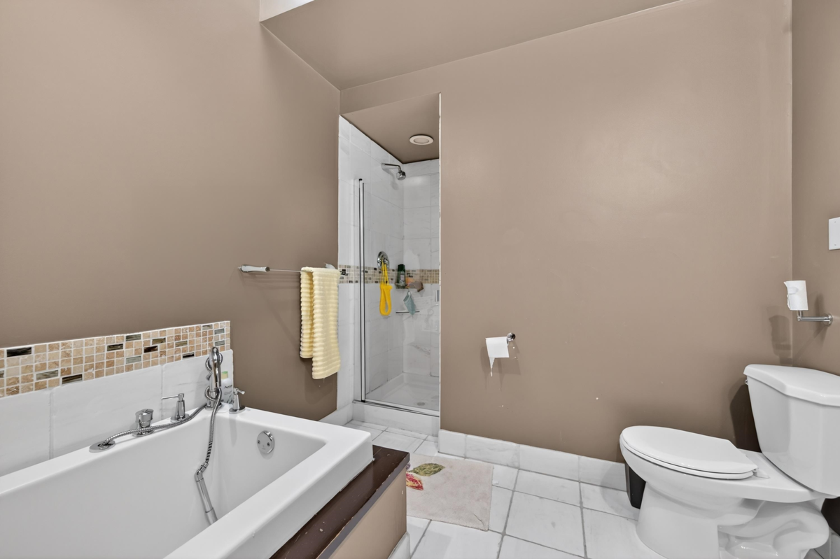 Entry Foyer Photo of 2382 150b Street, Surrey, BC