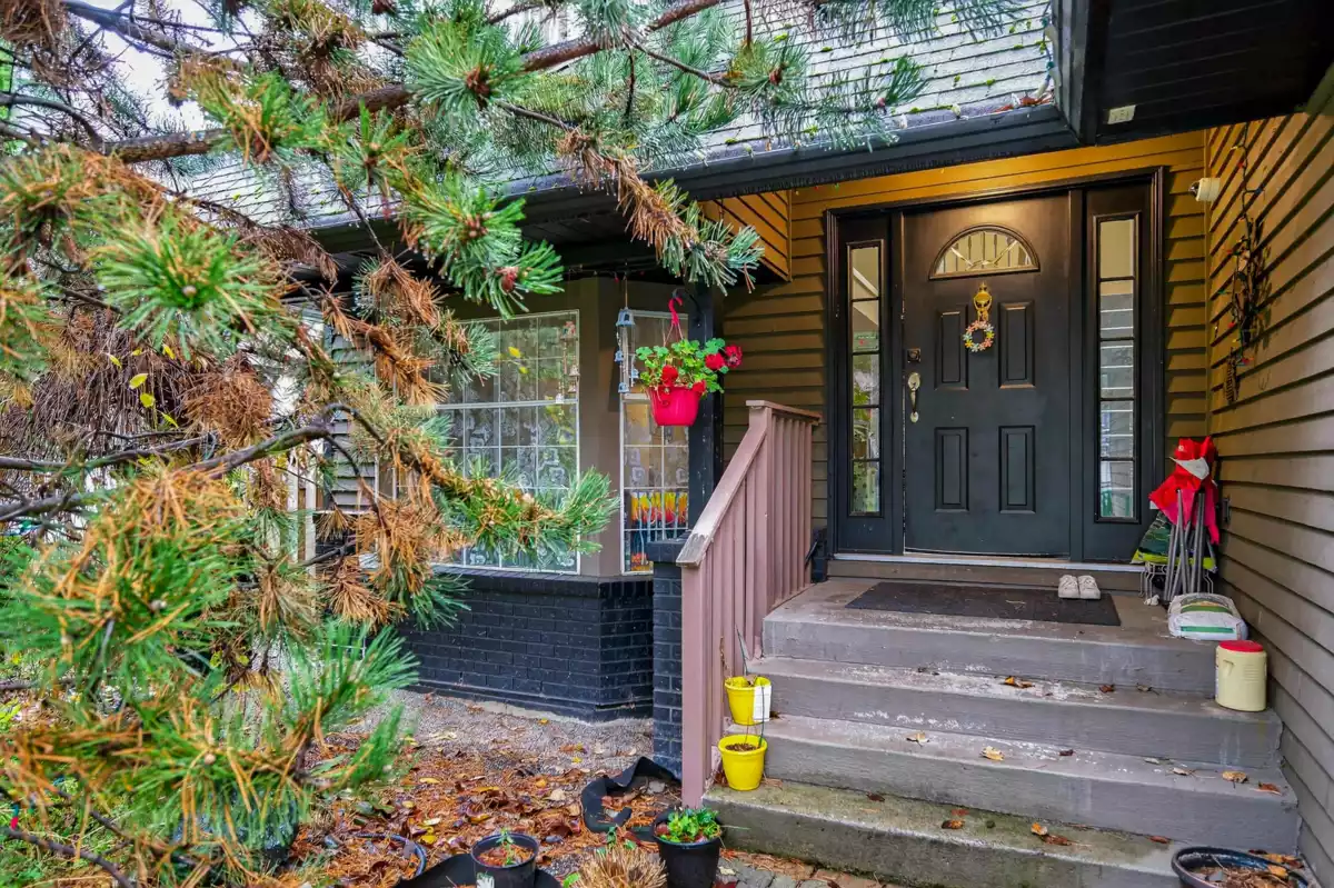 Living Room Photo of 2382 150b Street, Surrey, BC