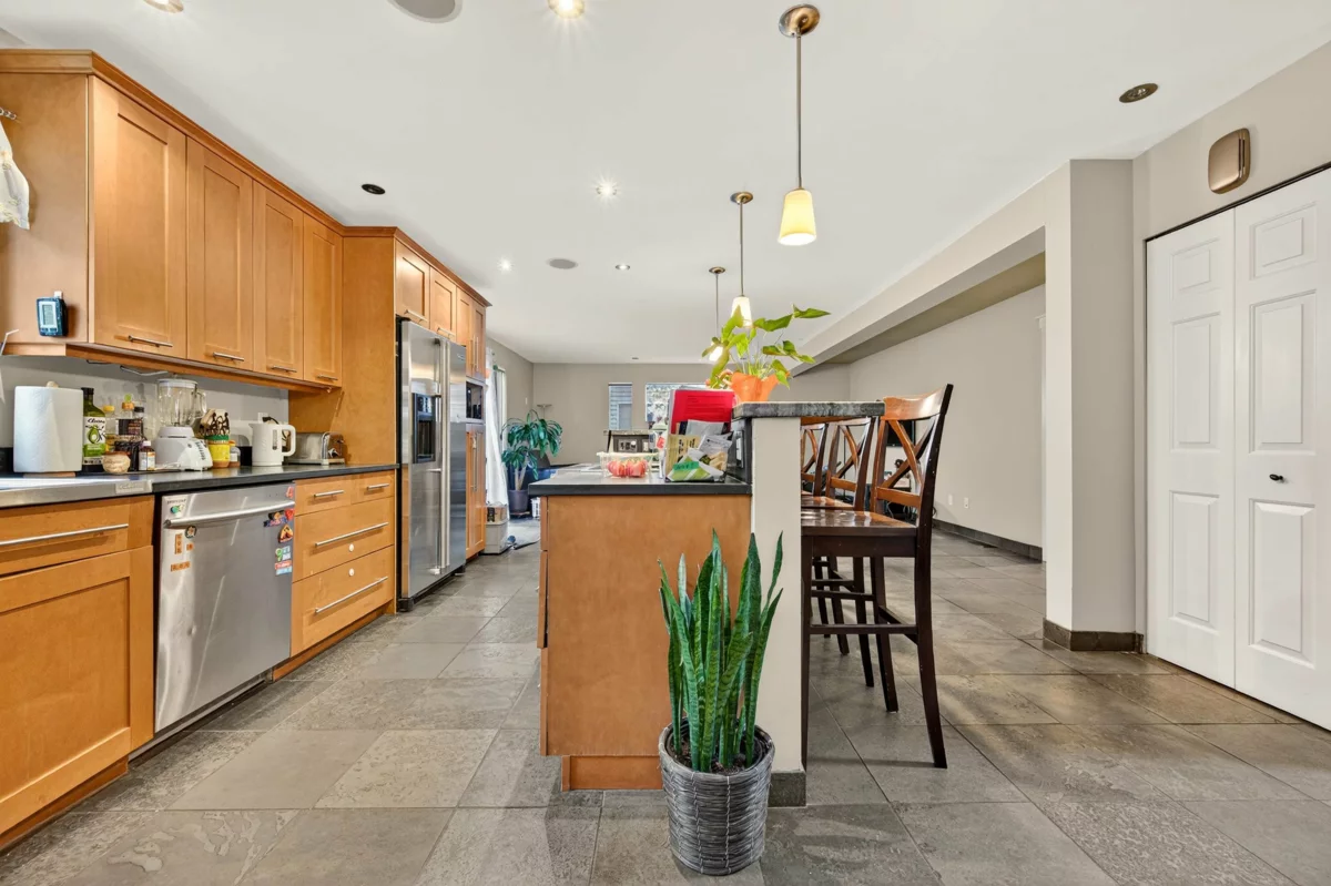 Primary Bathroom Photo of 2382 150b Street, Surrey, BC