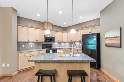Kitchen Island Photo of 40 24185 106b Avenue, Maple Ridge, BC