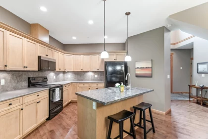 Kitchen Photo of 40 24185 106b Avenue, Maple Ridge, BC