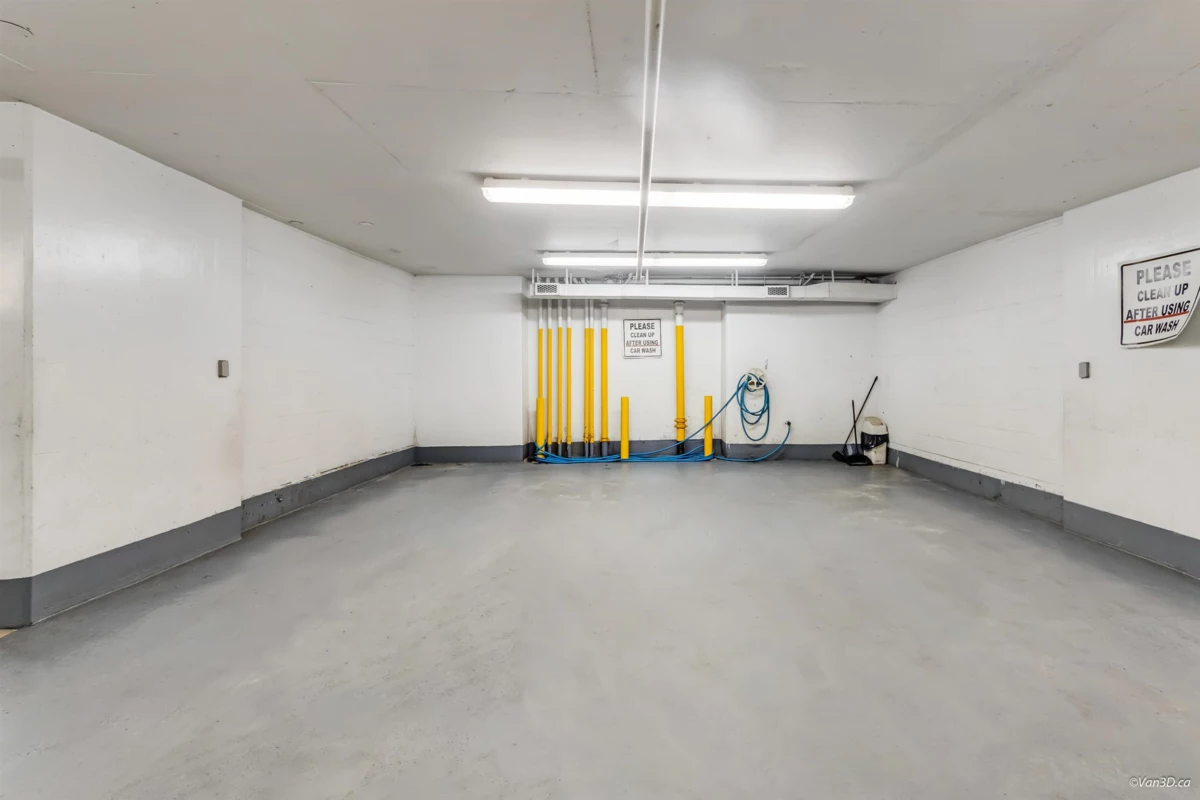 Swimming Pool Photo of 1002 2232 Douglas Road, Burnaby, BC