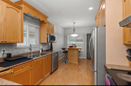Breakfast Nook Photo of 8530 Fennell Street, Mission, BC