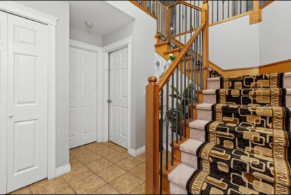 Entry Foyer Photo of 8530 Fennell Street, Mission, BC