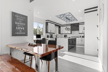 Kitchen Island Photo of 8555 Forest Gate Drive, Chilliwack, BC