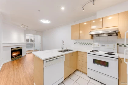 210 4989 Duchess Street, Vancouver, BC, Vancouver — 1 bed apartment/condo for sale