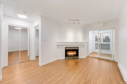 Kitchen Island Photo of 210 4989 Duchess Street, Vancouver, BC