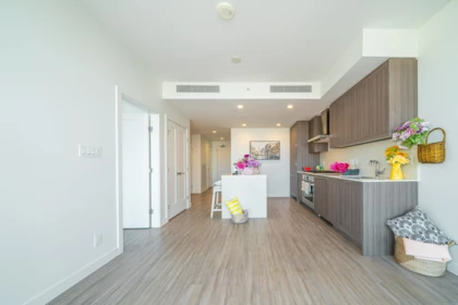 Primary Bathroom Photo of 1605 2351 Beta Avenue, Burnaby, BC