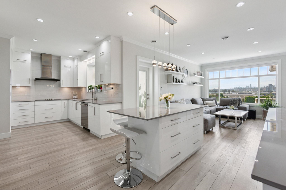 Breakfast Nook Photo of 12182 101b Avenue, Surrey, BC