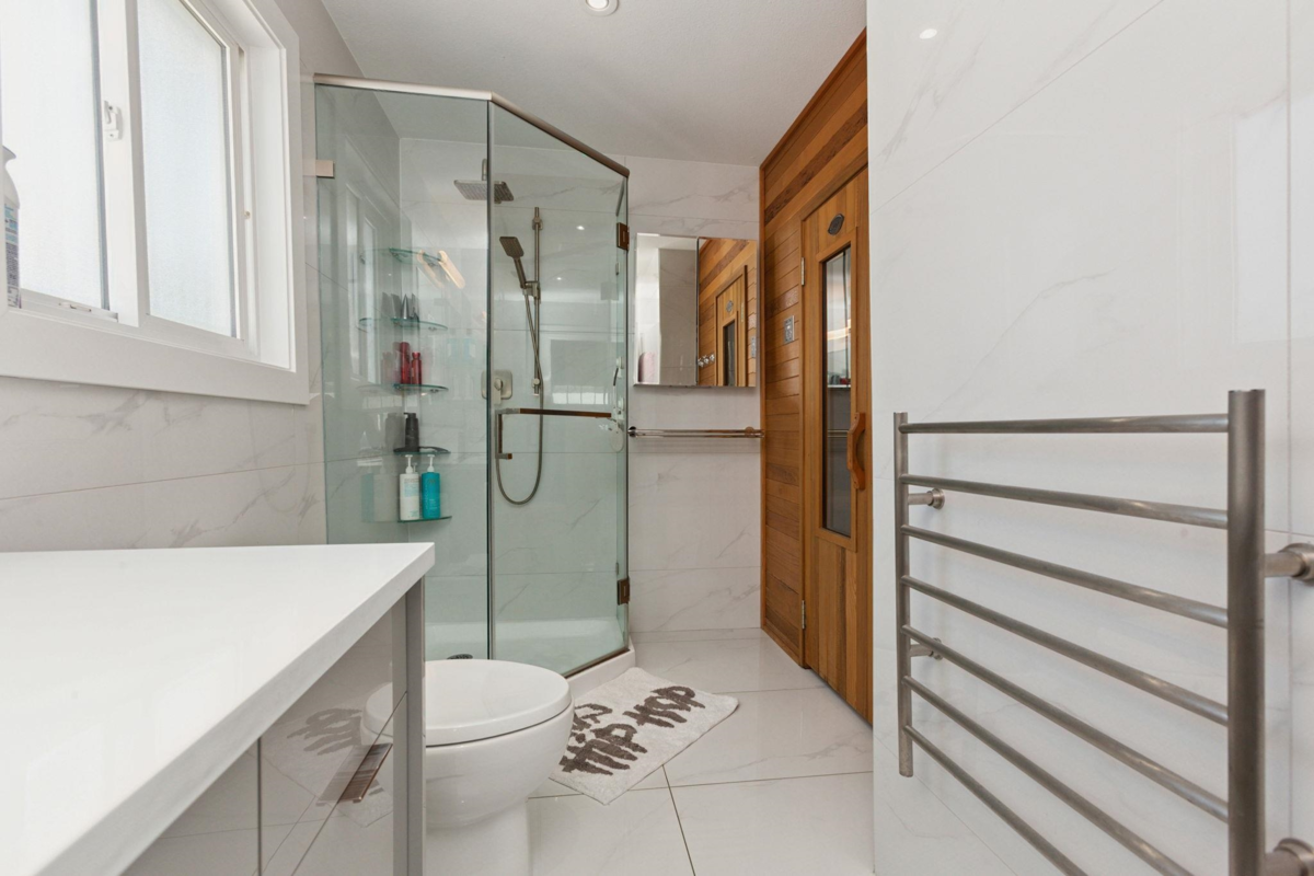 Hallway Photo of 12182 101b Avenue, Surrey, BC