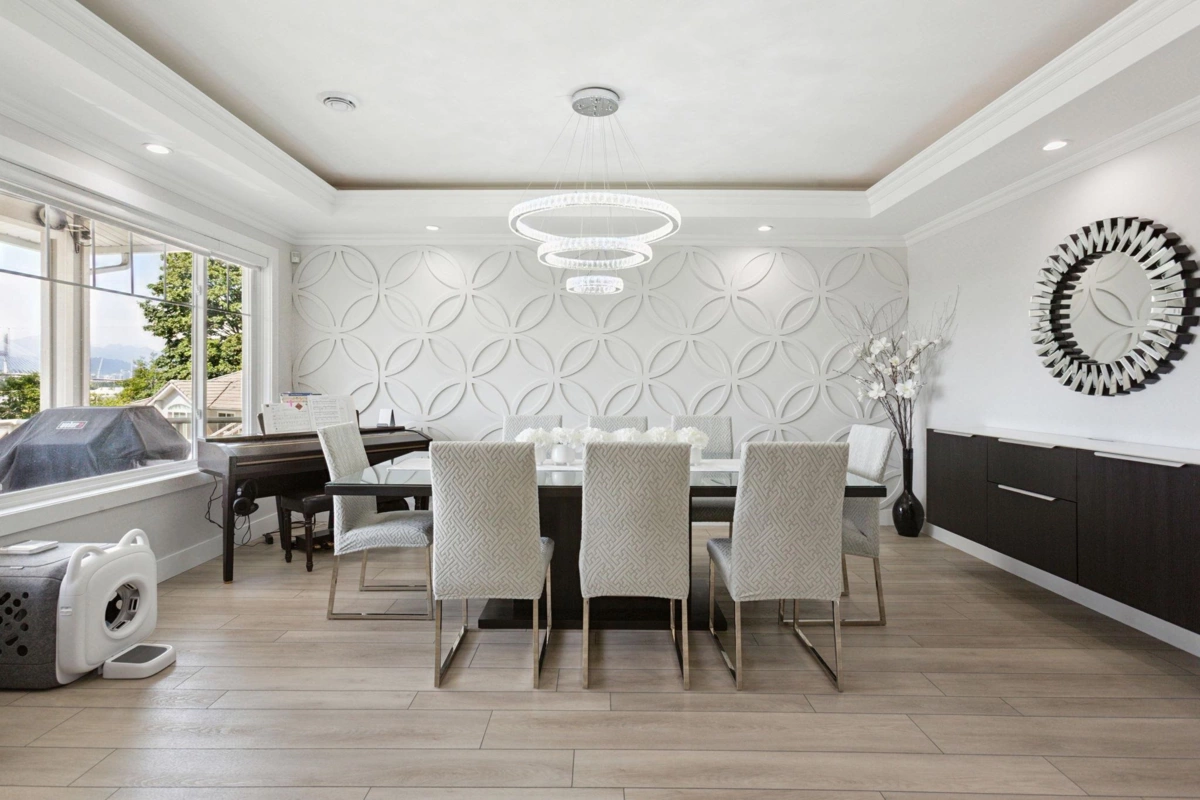 Kitchen Photo of 12182 101b Avenue, Surrey, BC