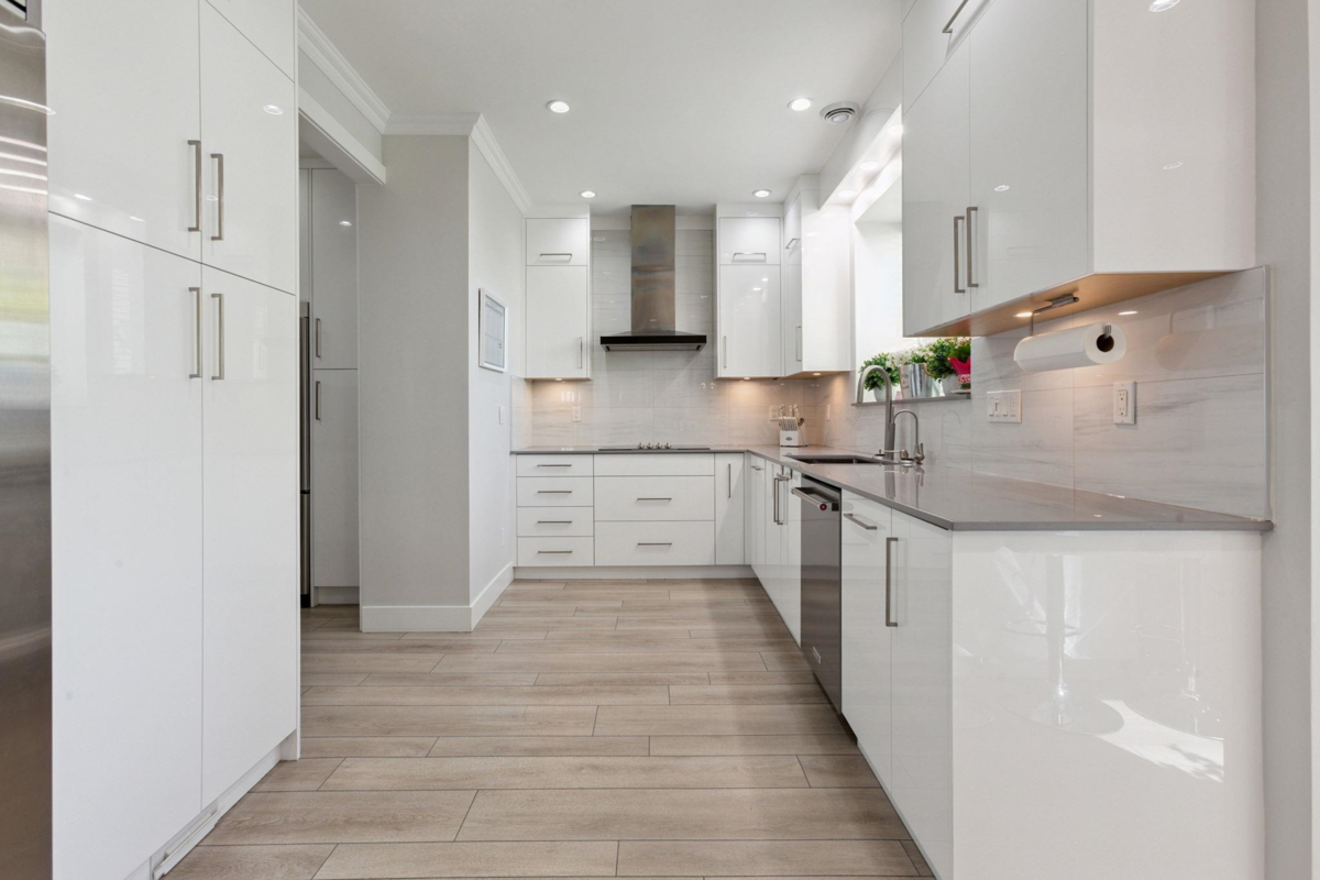 Primary Bathroom Photo of 12182 101b Avenue, Surrey, BC