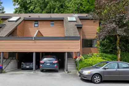 423 Cambridge Way, Port Moody, BC