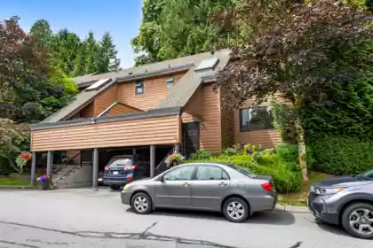 423 Cambridge Way, Port Moody, BC