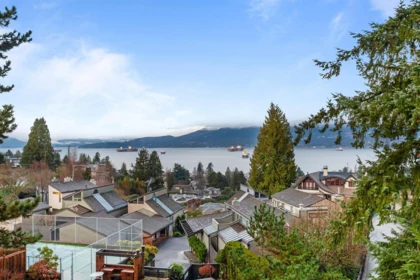 1995 Sasamat Place, Vancouver, BC, Point Grey — 6 bed single family residence for sale