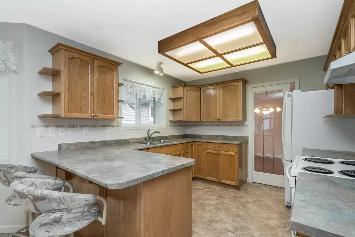 Guest Bathroom Photo of 231 6001 Promontory Road, Chilliwack, BC