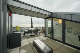 206 649 E 3rd Street, North Vancouver, BC