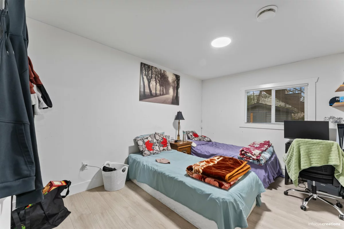 Breakfast Nook Photo of 14502 85a Avenue, Surrey, BC