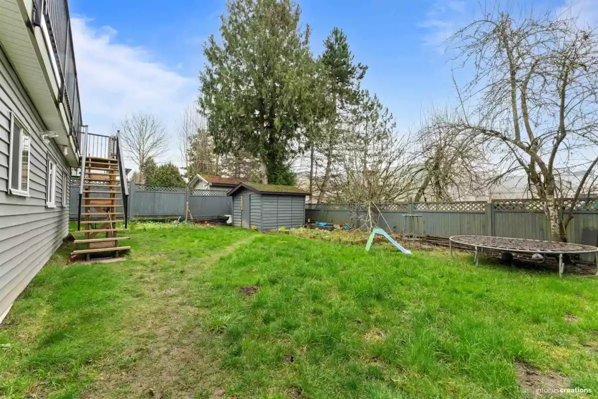 Walk-In Closet Photo of 14502 85a Avenue, Surrey, BC
