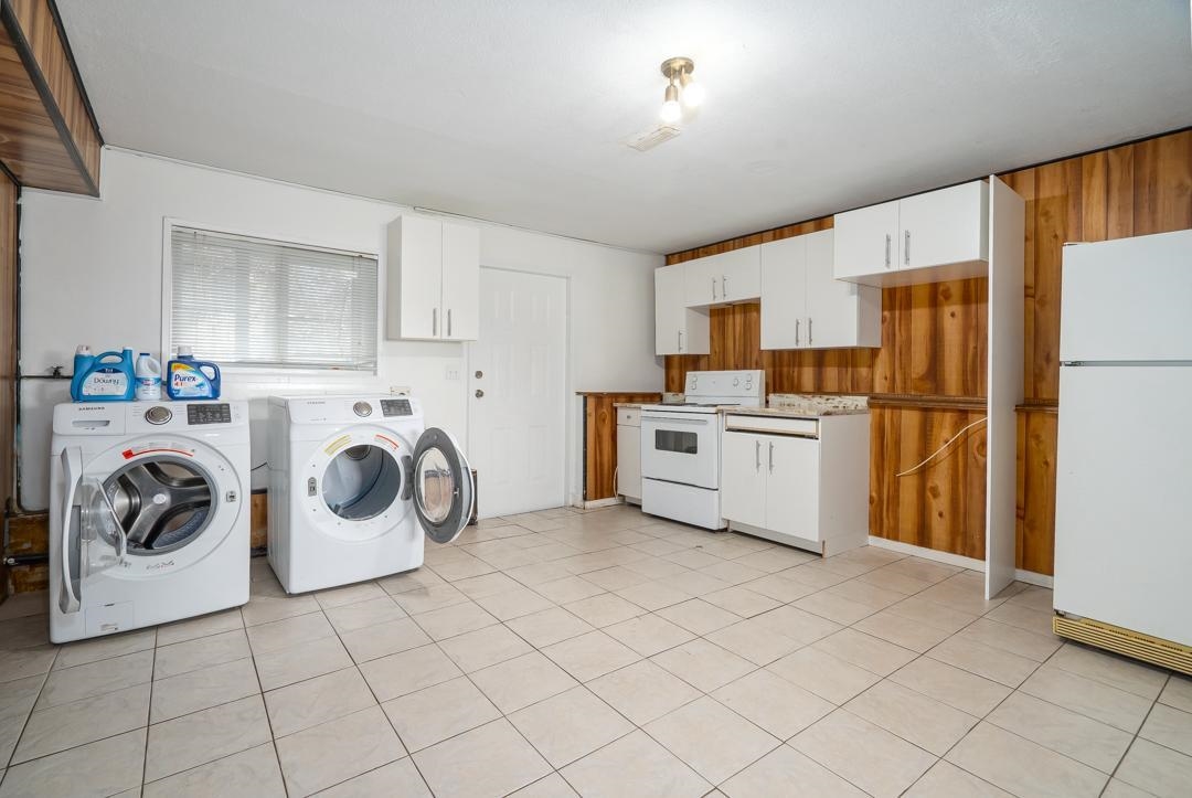 Dining Area Photo of 7254 Wren Street, Mission, BC