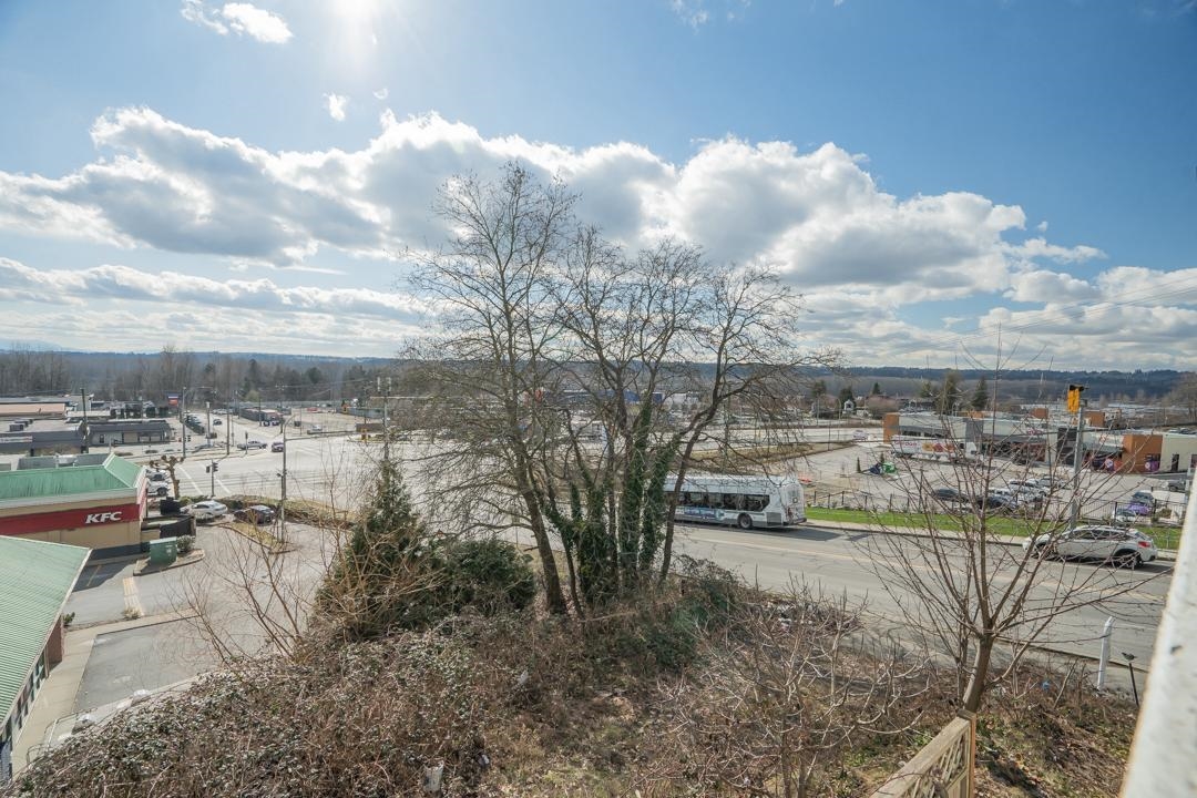 Hallway Photo of 7254 Wren Street, Mission, BC