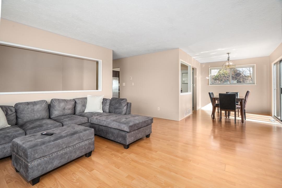 Powder Room Photo of 7254 Wren Street, Mission, BC