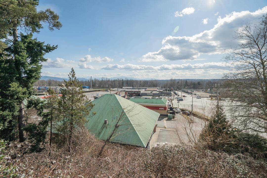 Staircase Photo of 7254 Wren Street, Mission, BC