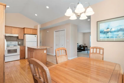 Breakfast Nook Photo of 3 648 Coquihalla Street, Hope, BC