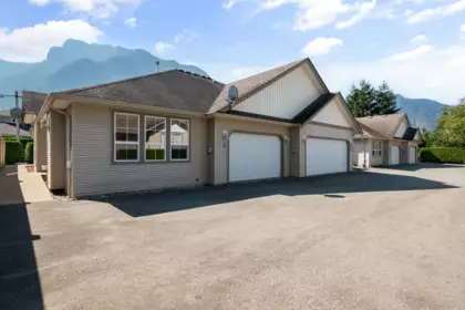 3 648 Coquihalla Street, Hope, BC, Hope — 2 bed townhouse for sale