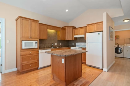 3 648 Coquihalla Street, Hope, BC, Hope — Townhouse for sale