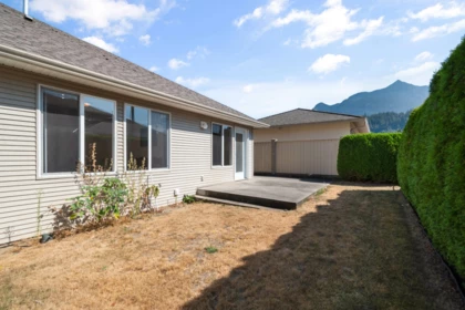 Outdoor Deck Photo of 3 648 Coquihalla Street, Hope, BC