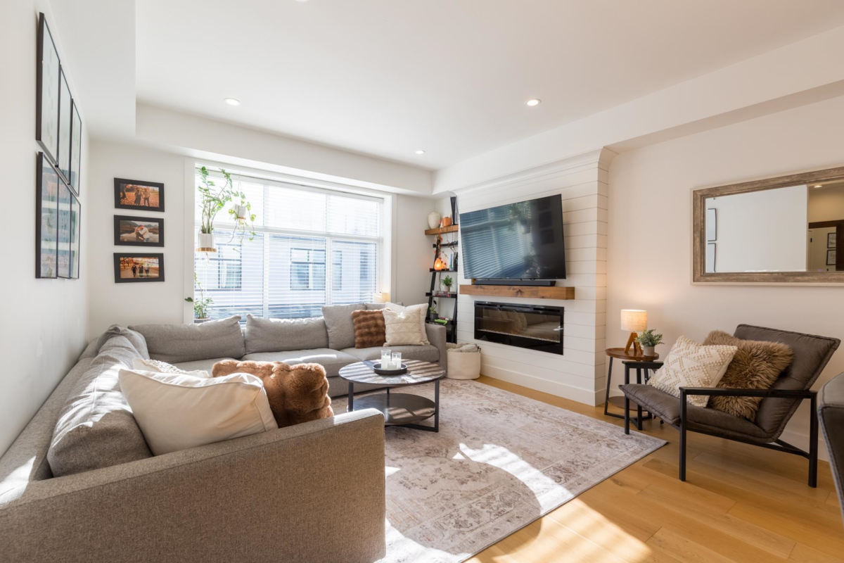 Mudroom Photo of 5 35810 Mckee Road, Abbotsford, BC