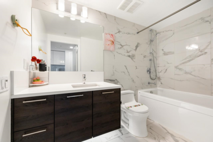 Primary Bathroom Photo of 3905 4458 Beresford Street, Burnaby, BC
