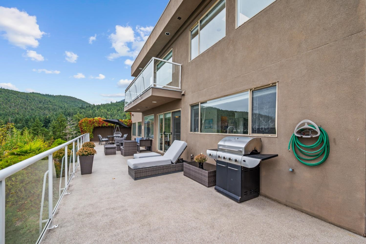 Dining Area Photo of 5532 Westhaven Road, West Vancouver, BC