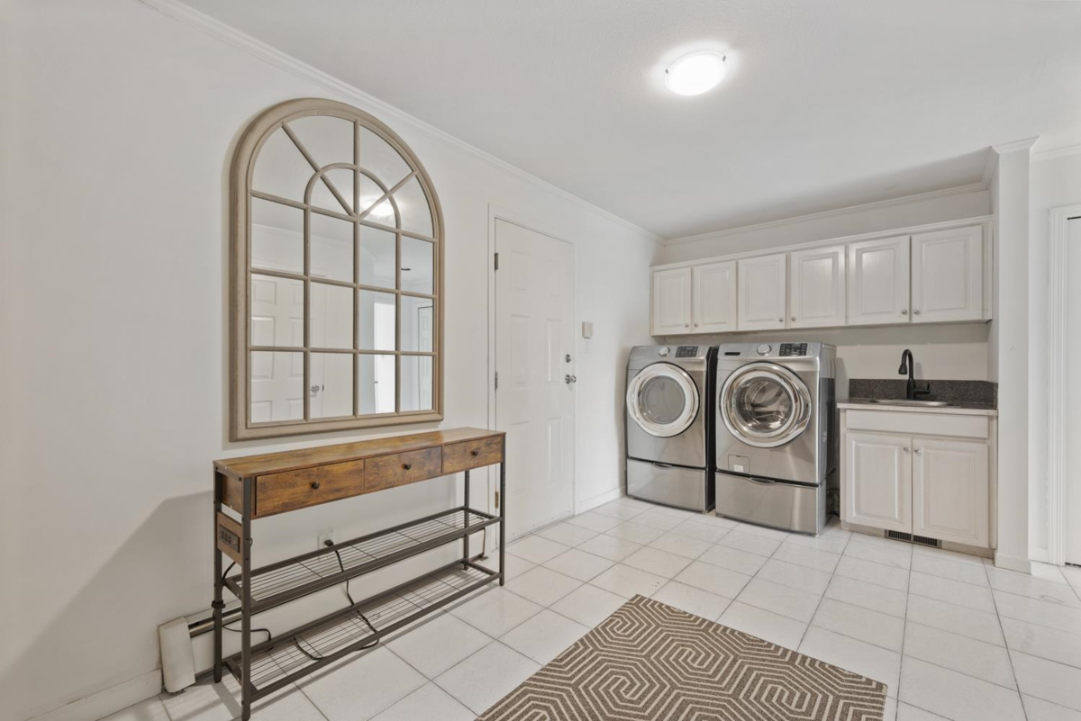 Outdoor Patio Photo of 5532 Westhaven Road, West Vancouver, BC