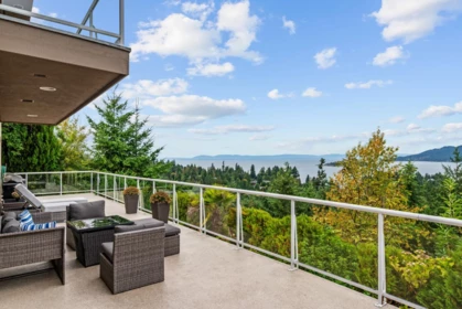 Kitchen Photo of 5532 Westhaven Road, West Vancouver, BC