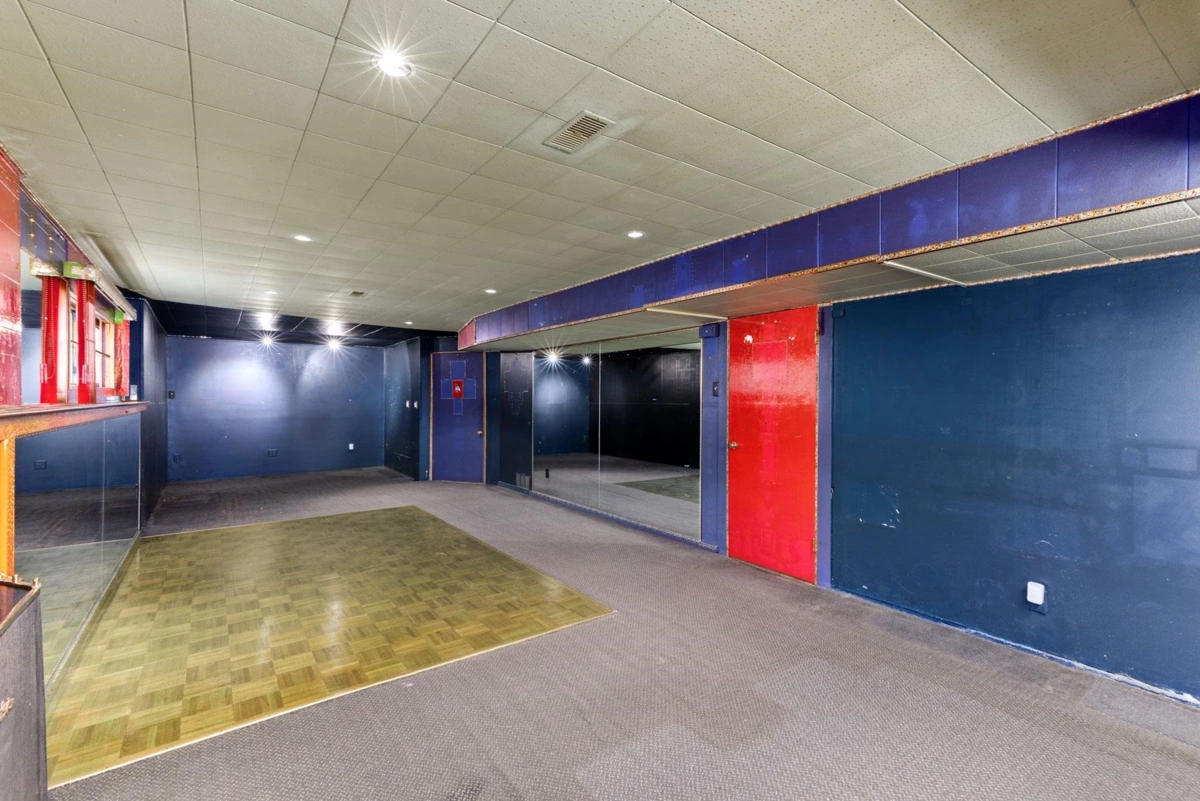 Basement Recreation Room Photo of 191 W 60th Avenue, Vancouver, BC