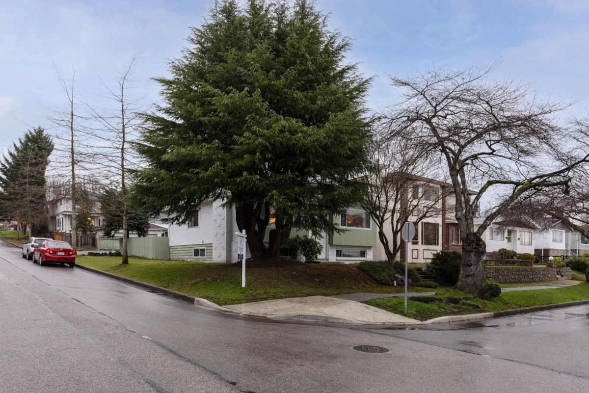 Outdoor Patio Photo of 191 W 60th Avenue, Vancouver, BC