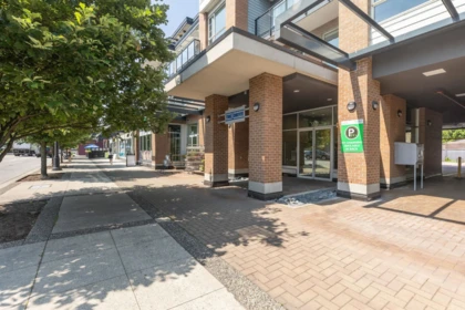 403 1330 Marine Drive, North Vancouver, BC, North Vancouver — Apartment/Condo for sale
