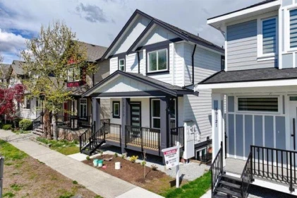 19109 67 Avenue, Surrey, BC, Surrey — Single Family Residence for sale