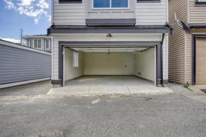 Hot Tub / Spa Photo of 19109 67 Avenue, Surrey, BC
