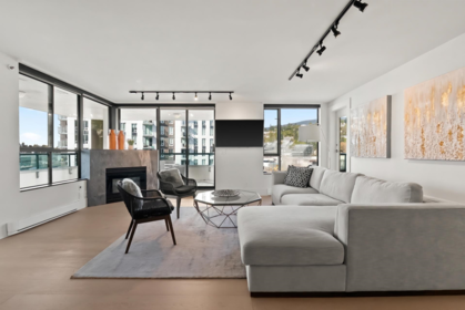 6D 328 Taylor Way, West Vancouver, BC