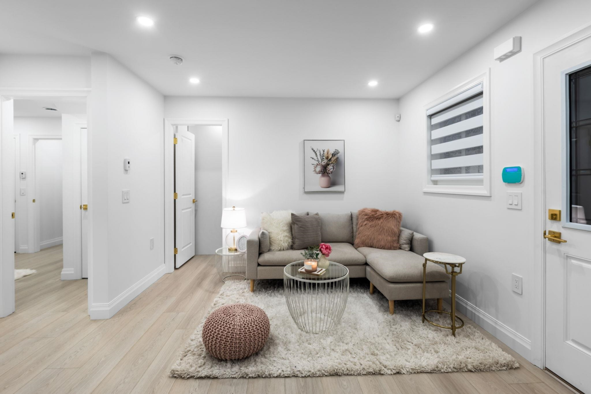 Basement Recreation Room Photo of 5138 Dominion Street, Burnaby, BC