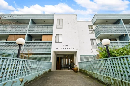 301 601 North Road, Coquitlam, BC, Coquitlam West — 1 bed apartment/condo for sale