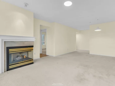307 5800 Andrews Road, Richmond, BC, Richmond — Apartment/Condo for sale