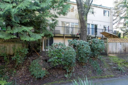 Hallway Photo of 128 15225 105 Avenue, Surrey, BC